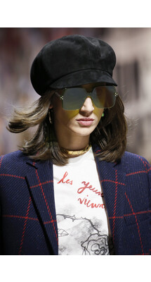 Details Christian Dior , Details Dior Fall 2018 Ready-to-Wear , Детали показа Кристиан Диор , Детали показа Диор осень зима 2018 , Fashion show , неделя моды в Париже , PFW , Мария Грация Кьюри , Mainstyles